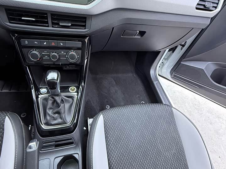 Фото 9 - Volkswagen Tacqua