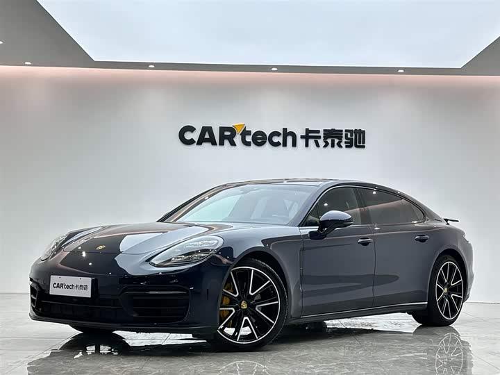 Фото 1 - Porsche Panamera