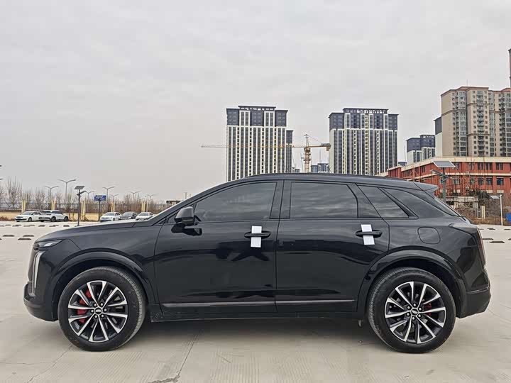 Фото 4 - Cadillac XT5