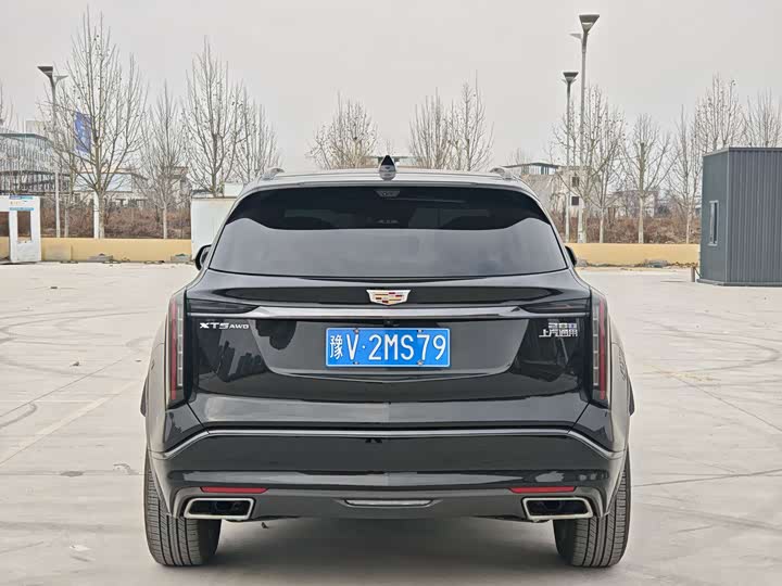 Фото 9 - Cadillac XT5
