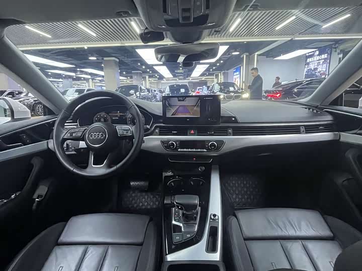 Фото 4 - Audi A5