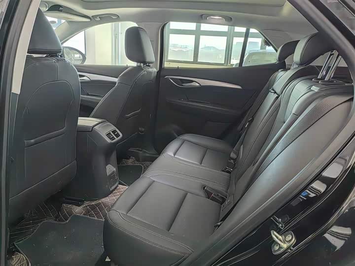 Фото 8 - Buick Envision S