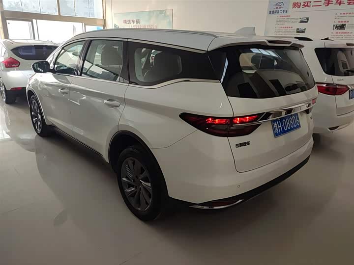 Фото 5 - Geely Jiaji