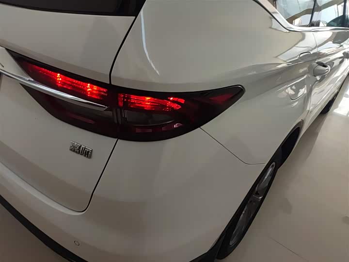 Фото 8 - Geely Jiaji