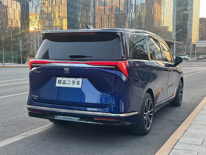 Фото 7 - Buick GL8 Hybrid