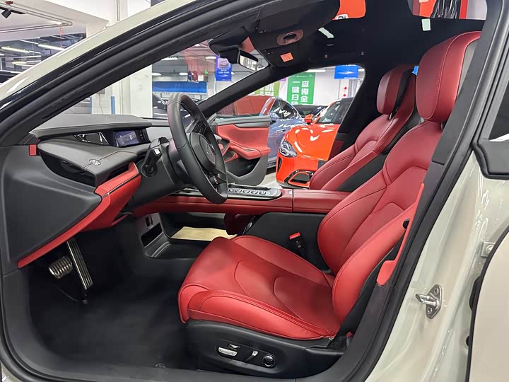 Фото 9 - Xiaomi SU7