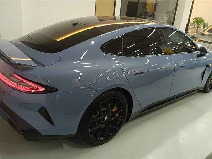 Фото 3 - Xiaomi SU7