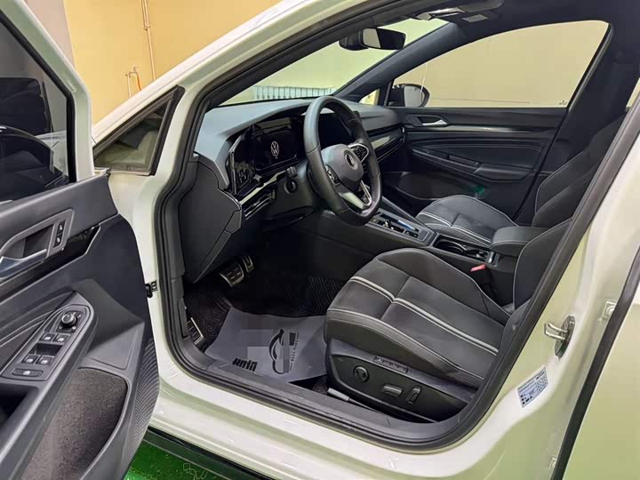 Фото 4 - Volkswagen Golf