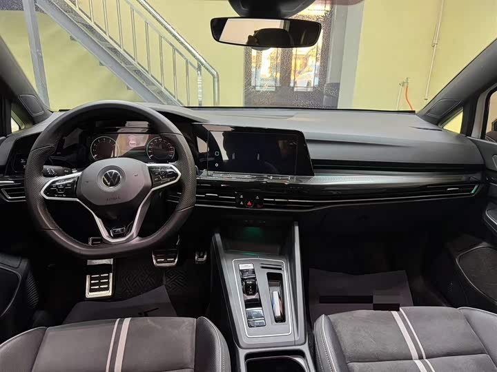 Фото 5 - Volkswagen Golf