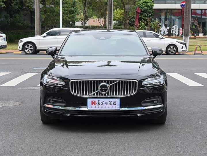 Фото 8 - Volvo S90