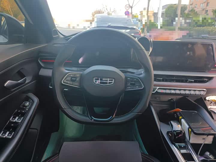 Фото 3 - Geely Binrui