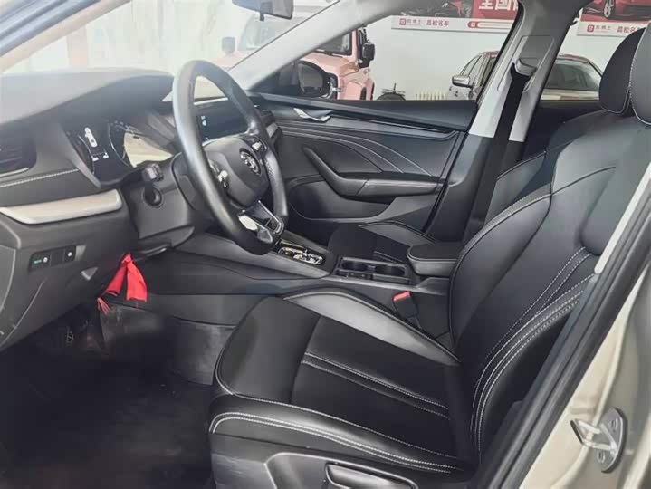 Фото 7 - Skoda Octavia Pro