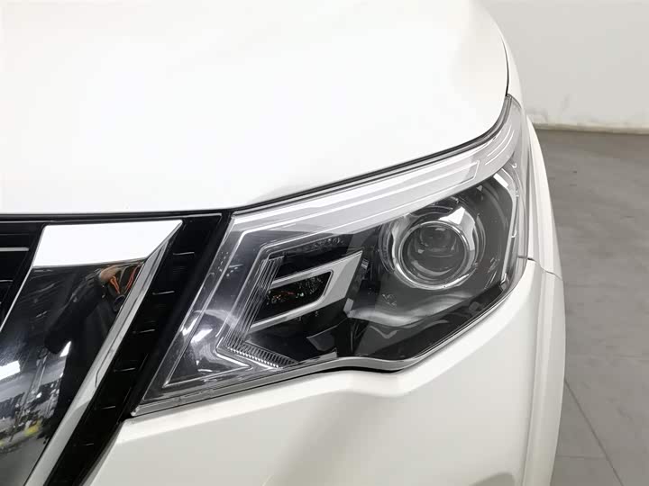 Фото 7 - Nissan Terra