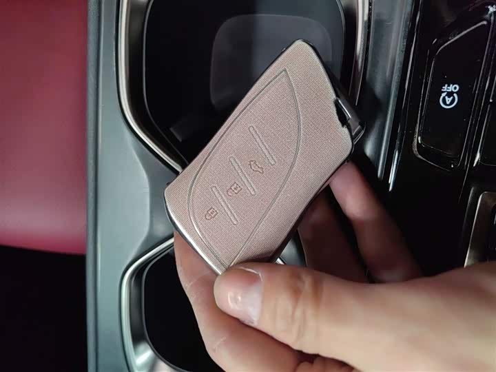 Фото 9 - Lexus NX