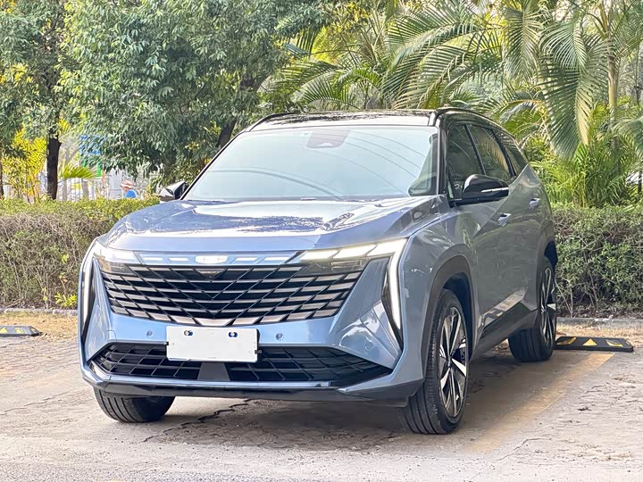 Фото 1 - Geely Atlas L