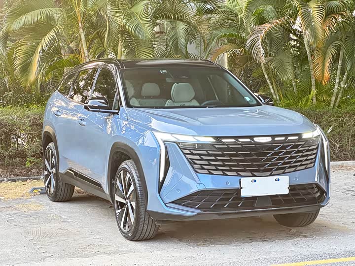 Фото 3 - Geely Atlas L