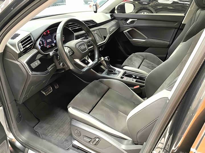 Фото 5 - Audi Q3