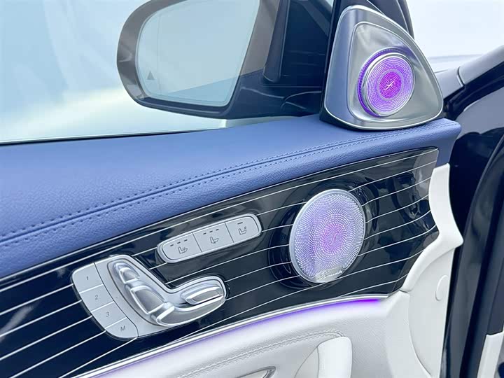 Фото 6 - Mercedes-Benz E-Class