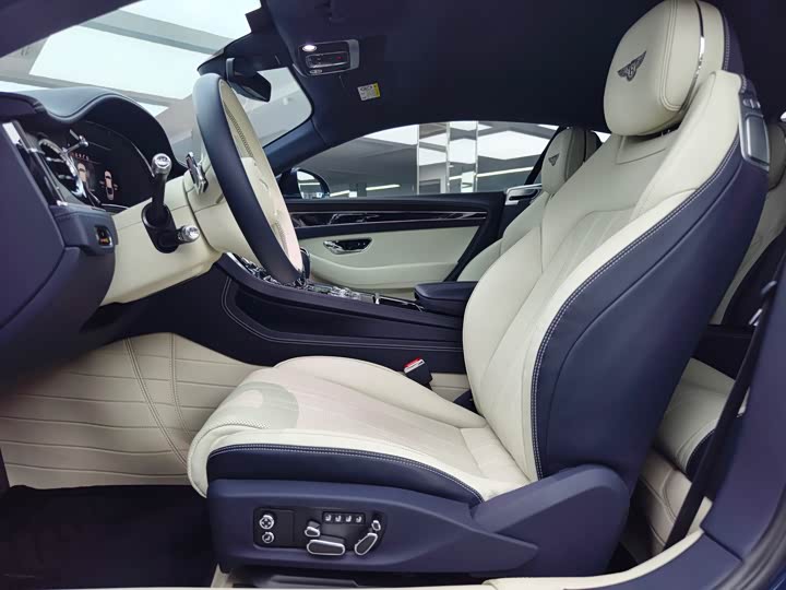 Фото 6 - Bentley Continental GT