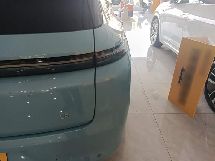 Фото 8 - LiXiang L8