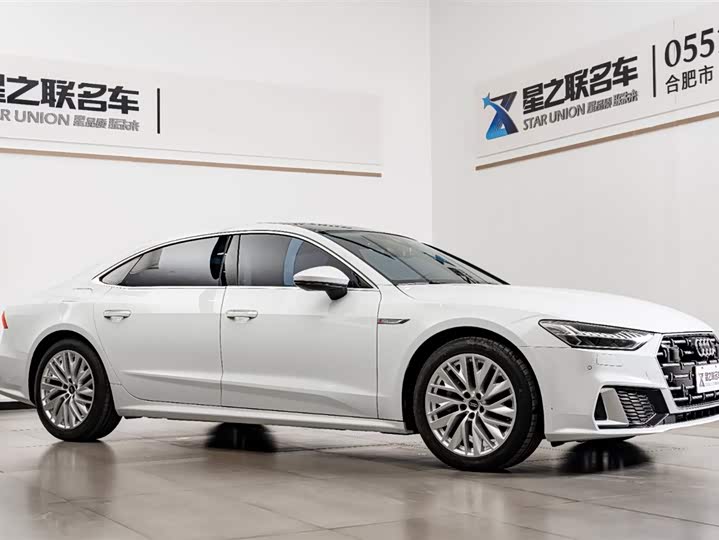 Фото 6 - Audi A7L