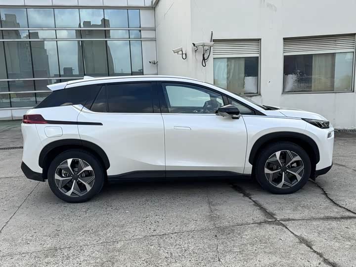 Фото 8 - GAC Aion V