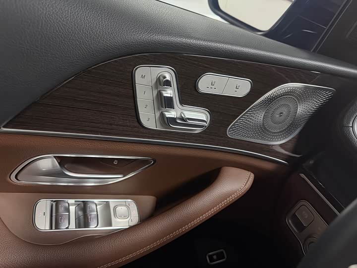 Фото 9 - Mercedes-Benz GLE-Class