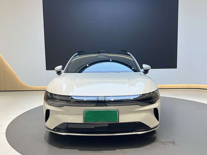 Фото 2 - Zeekr 007 GT