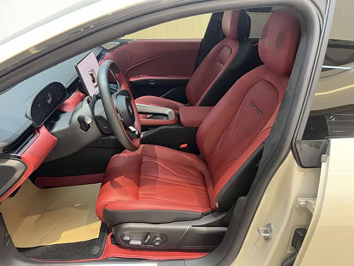 Фото 8 - Zeekr 007 GT