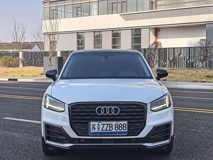 Фото 2 - Audi Q2L