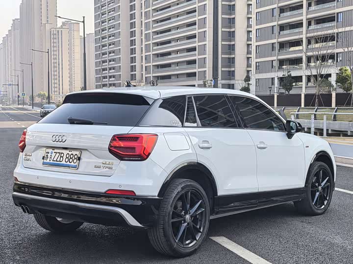 Фото 4 - Audi Q2L