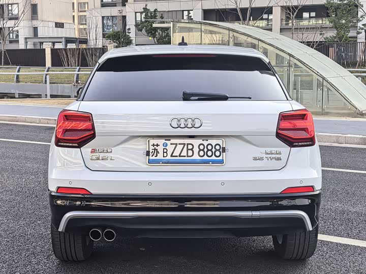 Фото 5 - Audi Q2L