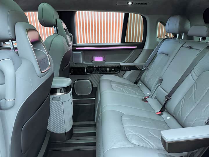 Фото 8 - Zeekr Mix