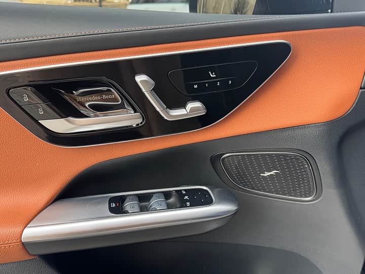 Фото 6 - Mercedes-Benz GLC-Class