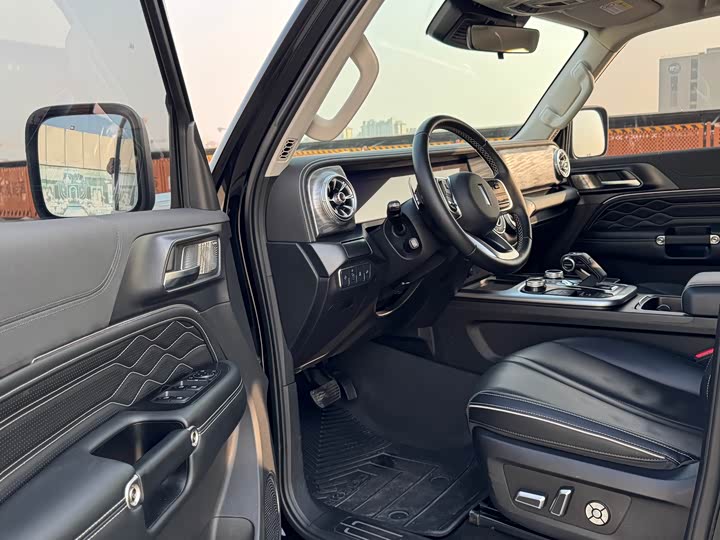 Фото 4 - Tank 300