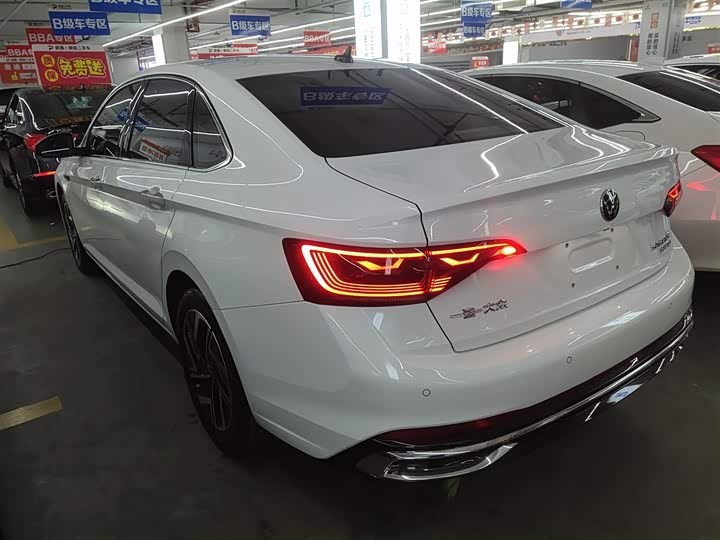 Фото 5 - Volkswagen Sagitar L