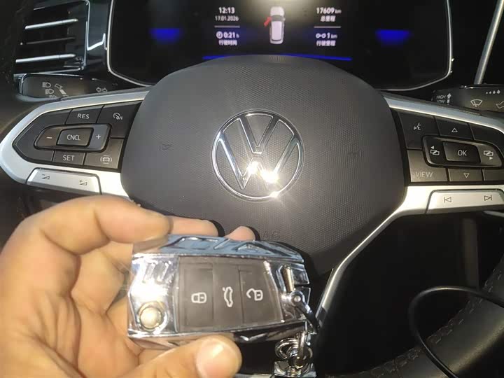 Фото 9 - Volkswagen Sagitar L