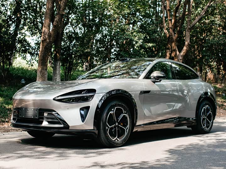 Фото 1 - Xiaomi YU7