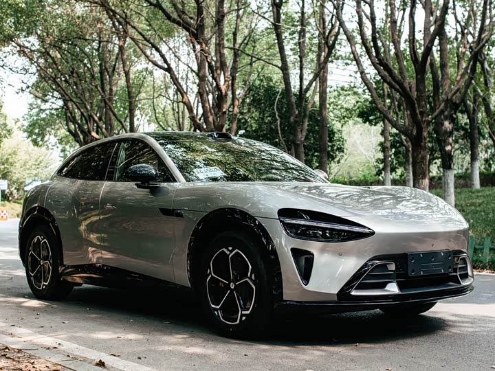 Фото 2 - Xiaomi YU7