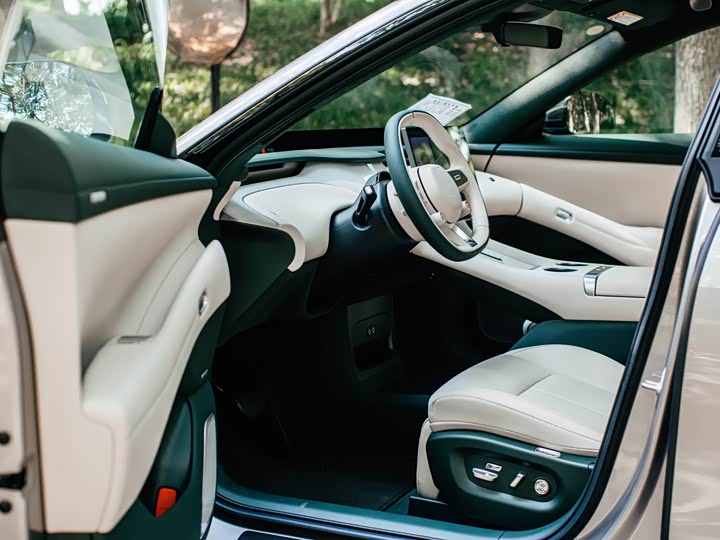 Фото 8 - Xiaomi YU7