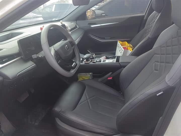 Фото 9 - Changan Raeton Plus