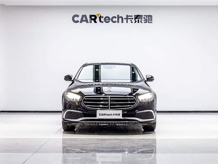 Фото 2 - Mercedes-Benz E-Class