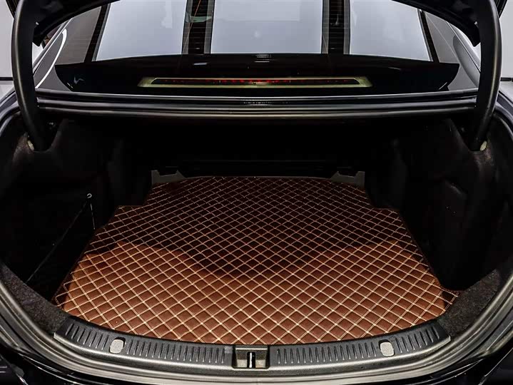 Фото 6 - Mercedes-Benz E-Class