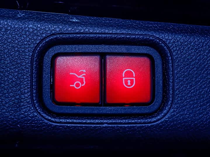 Фото 7 - Mercedes-Benz E-Class