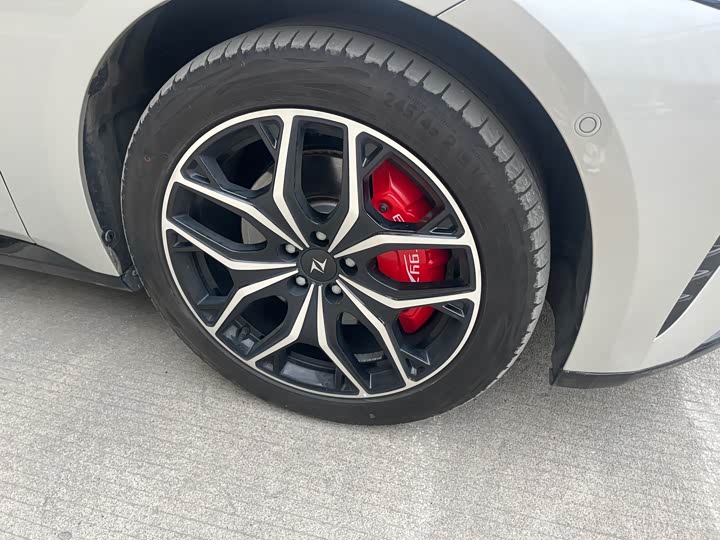 Фото 4 - Dongfeng Yipai eπ 007