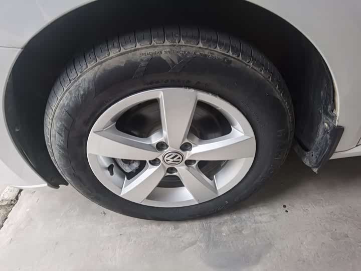 Фото 5 - Volkswagen Lavida