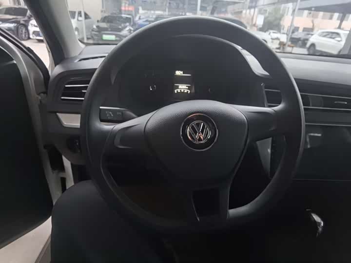 Фото 8 - Volkswagen Lavida