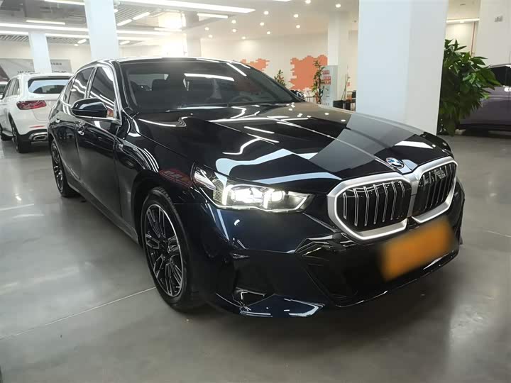 Фото 4 - BMW 5 Series