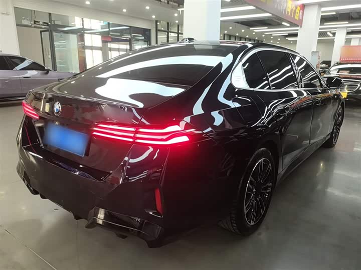 Фото 7 - BMW 5 Series