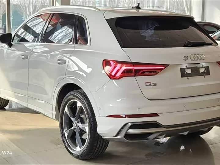 Фото 5 - Audi Q3